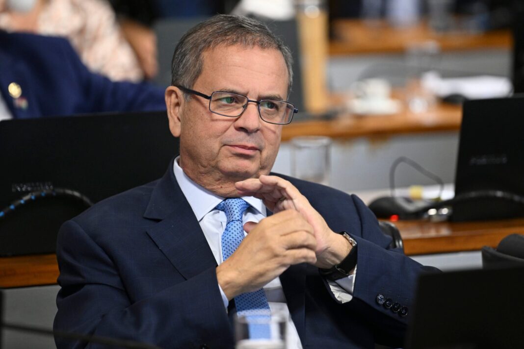 Rogério defende aliviar custo das empresas em caso de reduzir jornada 6x1