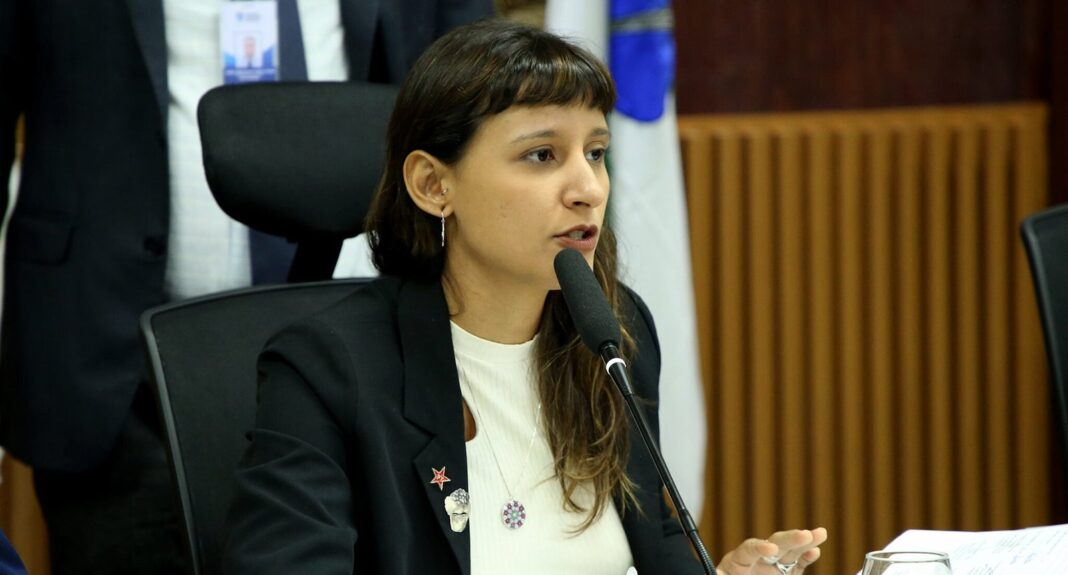 Sessão que votaria cassação de Brisa Bracchi é suspensa em Natal