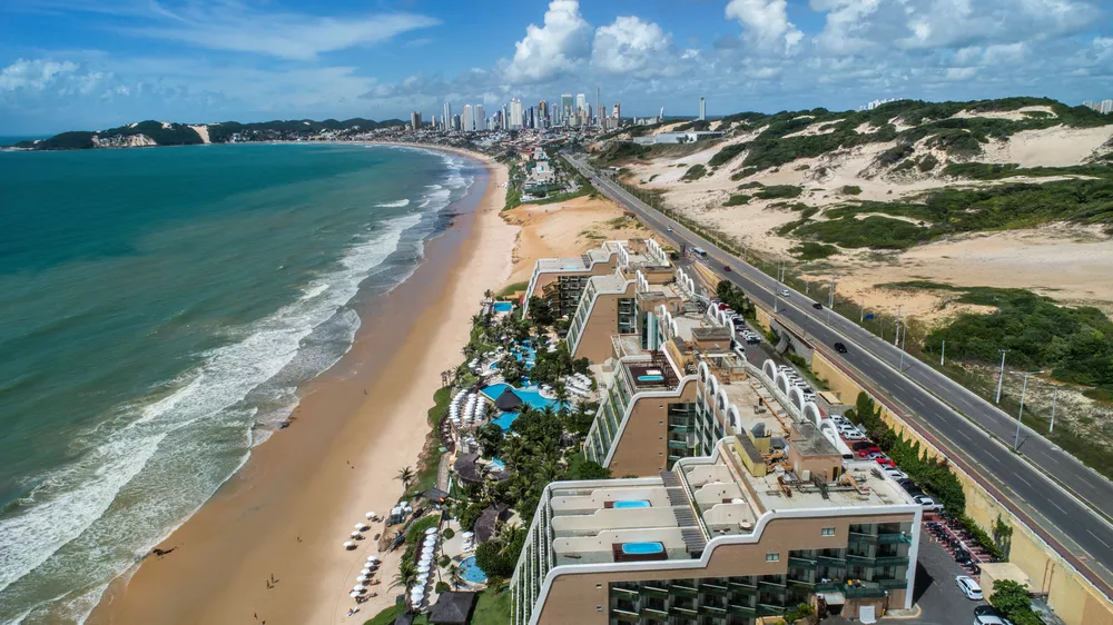 TCE barra prorrogação de concessões de terrenos a empresários na Via Costeira